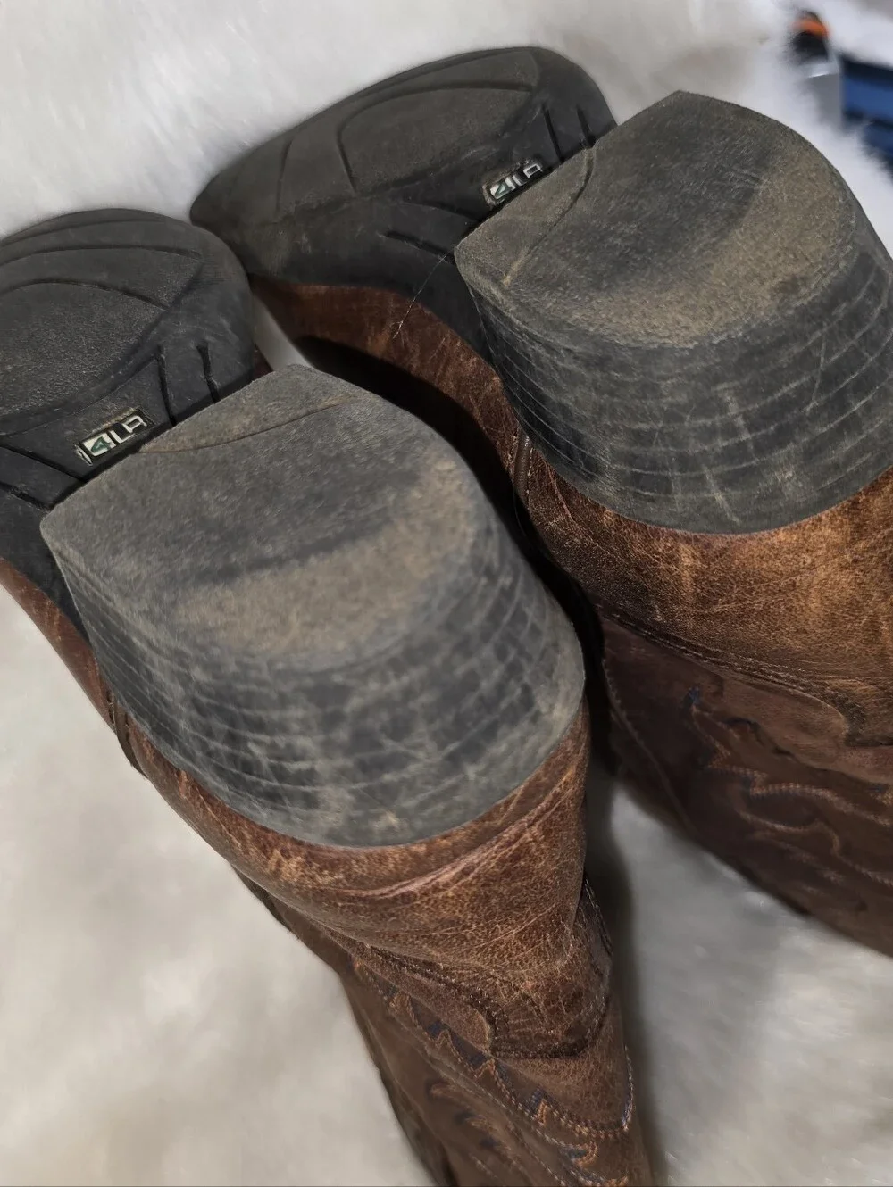 Ariat Kids Heritage R Toe Western Boots 